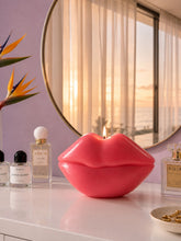 Load image into Gallery viewer, Big Kiss Candle
