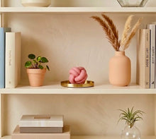Load image into Gallery viewer, Balloon Knot Candle
