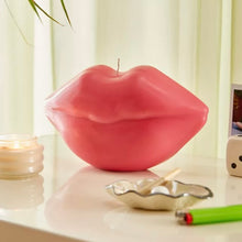 Load image into Gallery viewer, Big Kiss Candle
