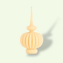 Load image into Gallery viewer, Globo Candle
